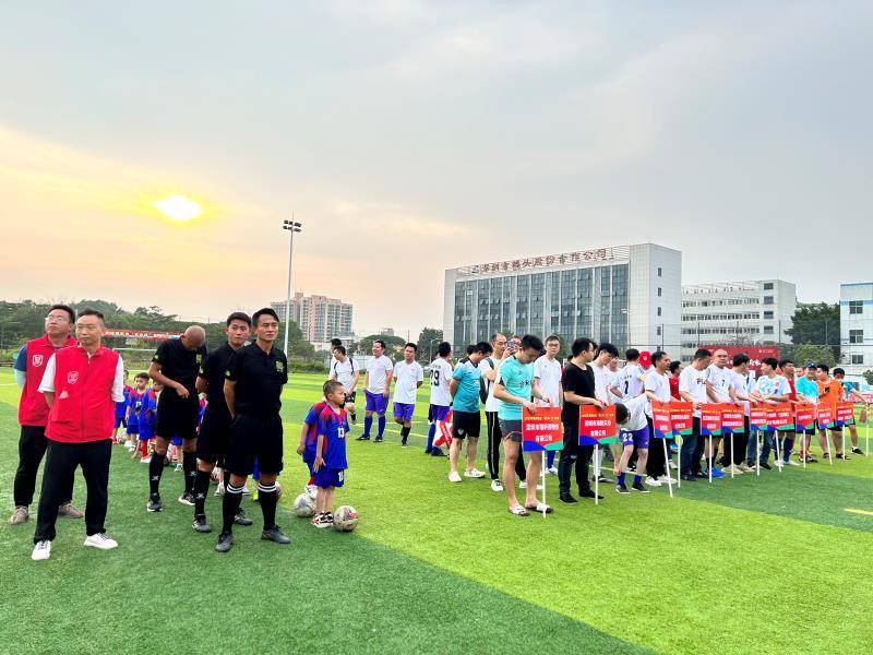 在抖音卖鸭3天带货100万,这个老字号凭什么又“活”了 在抖音卖鸭3天带货100万,这个老字号凭什么又“活”了